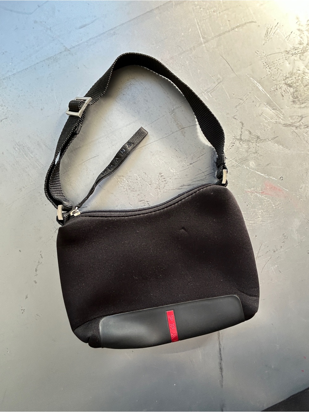 Neoprene sport hand bag